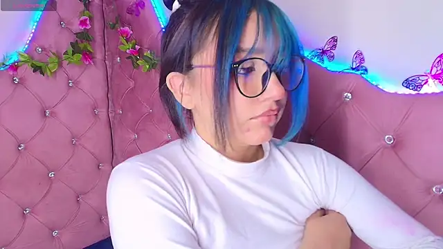 Snapshot of sophiievv chatting on April 15, 2026, 7:51 pm sophiievv online show from April 15, 2026, 7:51 pm