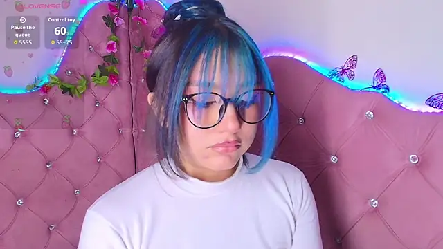 Snapshot of sophiievv chatting on April 15, 2026, 7:58 pm sophiievv online show from April 15, 2026, 7:58 pm