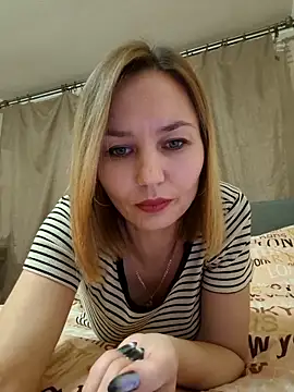 Snapshot of VeroLoverx chatting on December 4, 2025, 5:34 pm VeroLoverx online show from December 4, 2025, 5:34 pm