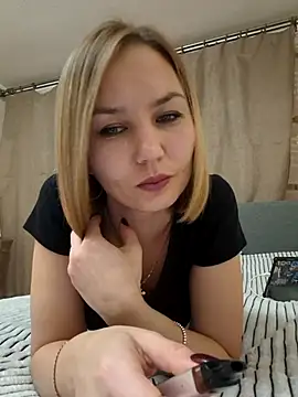 Snapshot of VeroLoverx chatting on October 31, 2025, 3:52 pm VeroLoverx online show from October 31, 2025, 3:52 pm