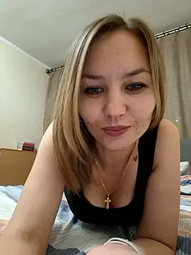 Snapshot of VeroLoverx chatting on September 23, 2025, 8:16 pm VeroLoverx online show from September 23, 2025, 8:16 pm