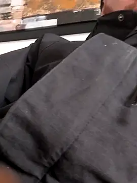 Snapshot of Chffbhf chatting on November 21, 2025, 4:06 pm Chffbhf online show from November 21, 2025, 4:06 pm