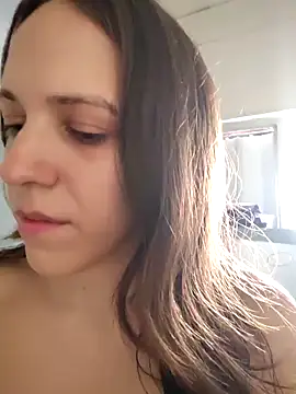 Snapshot of lauflor chatting on April 4, 2026, 11:50 am lauflor online show from April 4, 2026, 11:50 am
