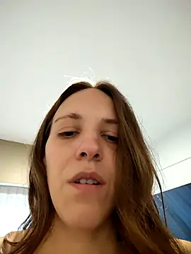 Snapshot of lauflor chatting on April 29, 2026, 11:47 am lauflor online show from April 29, 2026, 11:47 am