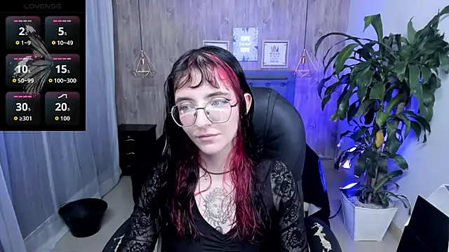 Snapshot of AfroditaLeclair chatting on October 25, 2025, 5:13 pm AfroditaLeclair online show from October 25, 2025, 5:13 pm