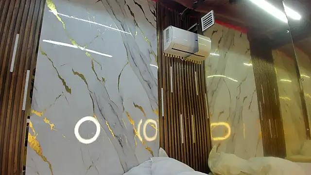 Snapshot of VictoriaDuart chatting on April 10, 2026, 8:27 pm VictoriaDuart online show from April 10, 2026, 8:27 pm