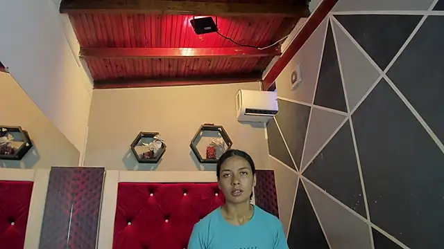 Snapshot of VictoriaDuart chatting on March 22, 2026, 9:16 pm VictoriaDuart online show from March 22, 2026, 9:16 pm