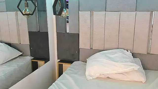 VictoriaDuart online show from February 13, 2026, 8:09 pm