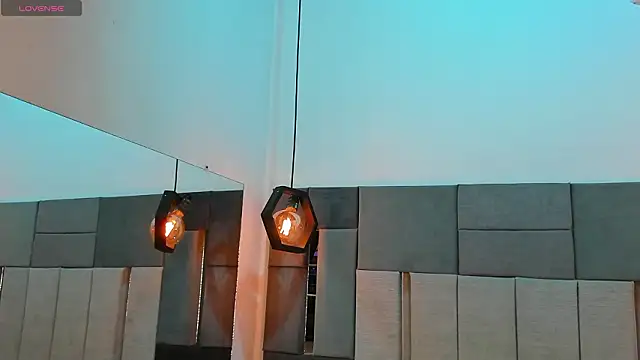 VictoriaDuart online show from February 9, 2026, 8:07 pm