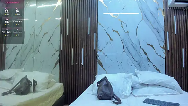 Snapshot of VictoriaDuart chatting on April 13, 2026, 8:02 pm VictoriaDuart online show from April 13, 2026, 8:02 pm