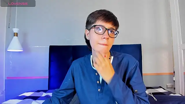 Snapshot of Tsuki_Maru chatting on November 15, 2025, 8:24 pm Tsuki Maru online show from November 15, 2025, 8:24 pm