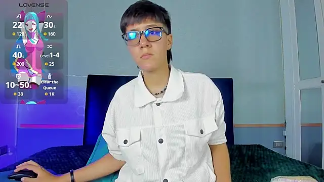 Snapshot of Tsuki_Maru chatting on November 6, 2025, 8:35 pm Tsuki Maru online show from November 6, 2025, 8:35 pm