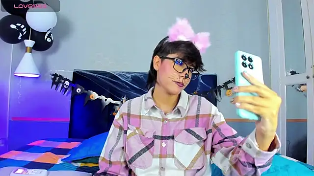 Snapshot of Tsuki_Maru chatting on October 30, 2025, 9:11 pm Tsuki Maru online show from October 30, 2025, 9:11 pm