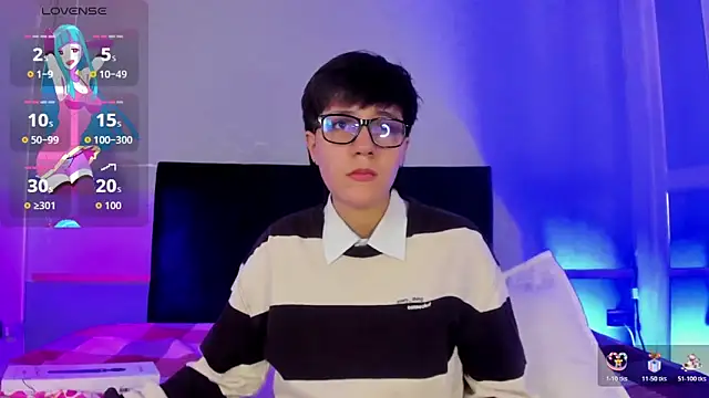 Tsuki Maru online show from December 19, 2025, 3:43 am