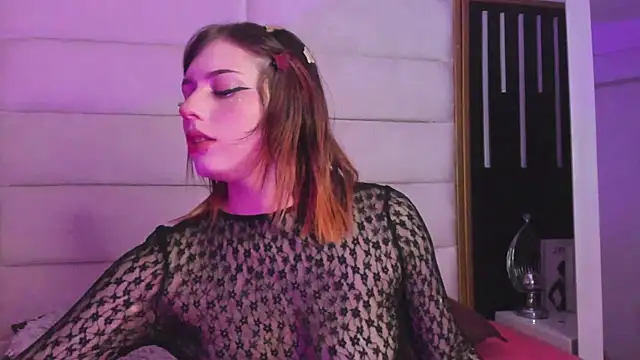 Snapshot of RebecaSnow chatting on March 11, 2026, 11:10 pm RebecaSnow online show from March 11, 2026, 11:10 pm