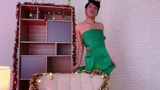 Snapshot of E_R_O_S_ chatting on November 28, 2025, 8:31 pm E R O S online show from November 28, 2025, 8:31 pm