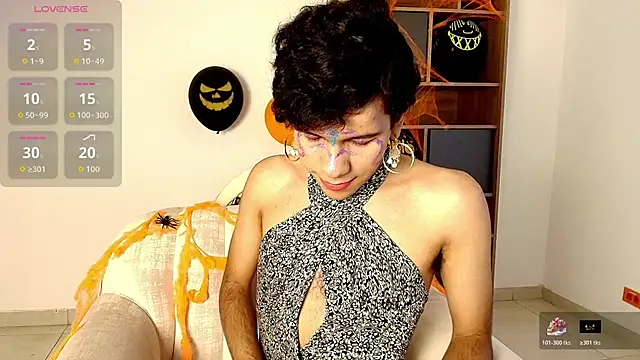 Snapshot of E_R_O_S_ chatting on October 31, 2025, 9:32 pm E R O S online show from October 31, 2025, 9:32 pm