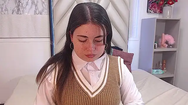 Vicluxxx online show from October 12, 2025, 12:17 pm