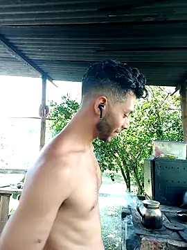 Snapshot of AlphaAlterX chatting on September 13, 2025, 3:23 pm AlphaAlterX online show from September 13, 2025, 3:23 pm