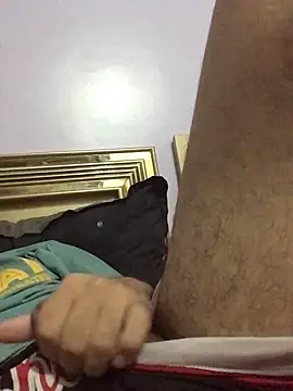 Snapshot of FlungBergenia chatting on November 7, 2025, 3:27 pm FlungBergenia online show from November 7, 2025, 3:27 pm