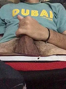 Snapshot of FlungBergenia chatting on November 6, 2025, 8:35 pm FlungBergenia online show from November 6, 2025, 8:35 pm