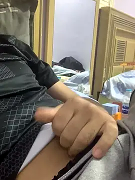 Snapshot of FlungBergenia chatting on October 10, 2025, 5:14 pm FlungBergenia online show from October 10, 2025, 5:14 pm