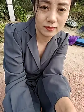 Snapshot of bingxin- chatting on September 11, 2025, 6:13 am bingxin- online show from September 11, 2025, 6:13 am