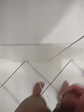 Snapshot of Novin23cms chatting on December 15, 2025, 11:42 pm Novin23cms online show from December 15, 2025, 11:42 pm