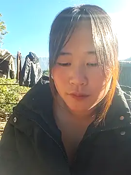 ALIENHR38 online show from November 29, 2025, 7:41 am