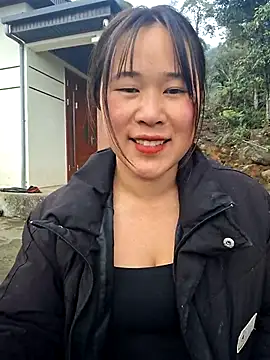 ALIENHR38 online show from December 15, 2025, 1:11 am