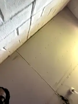 Snapshot of Wuu2now chatting on December 15, 2025, 9:59 am Wuu2now online show from December 15, 2025, 9:59 am