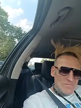 MRTATTWO online show from April 16, 2026, 11:40 pm