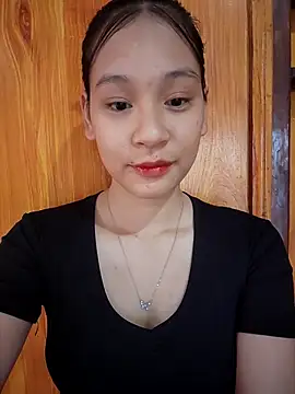 Snapshot of ChiecumBae chatting on October 11, 2025, 1:06 am ChiecumBae online show from October 11, 2025, 1:06 am