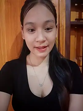 Snapshot of ChiecumBae chatting on October 19, 2025, 12:46 am ChiecumBae online show from October 19, 2025, 12:46 am