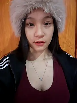 Snapshot of ChiecumBae chatting on December 3, 2025, 1:50 am ChiecumBae online show from December 3, 2025, 1:50 am