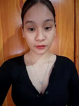 Snapshot of ChiecumBae chatting on November 16, 2025, 12:48 am ChiecumBae online show from November 16, 2025, 12:48 am