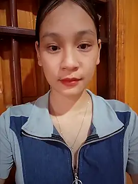 Snapshot of ChiecumBae chatting on September 12, 2025, 10:15 am ChiecumBae online show from September 12, 2025, 10:15 am