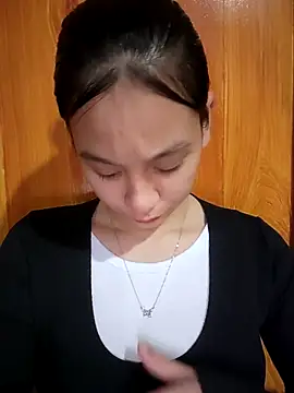 Snapshot of ChiecumBae chatting on November 23, 2025, 1:32 pm ChiecumBae online show from November 23, 2025, 1:32 pm