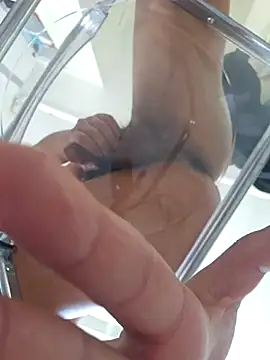 hilaouslee online show from March 28, 2026, 5:52 am