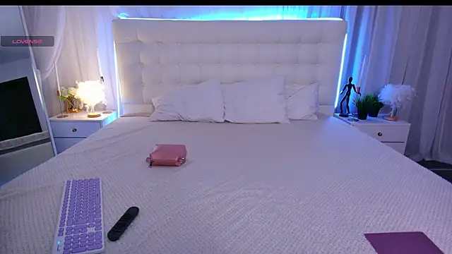 Lilit 1Love online show from September 21, 2025, 4:34 pm