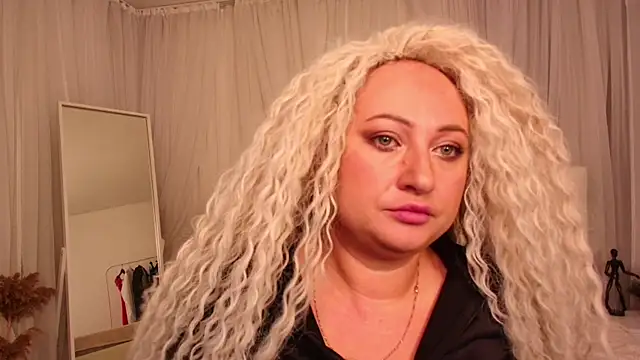 Lilit 1Love online show from October 2, 2025, 4:21 pm