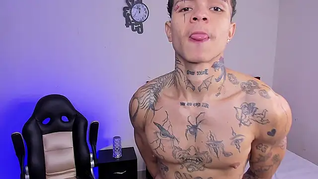 Snapshot of john_mystic chatting on January 10, 2026, 1:45 am john mystic online show from January 10, 2026, 1:45 am