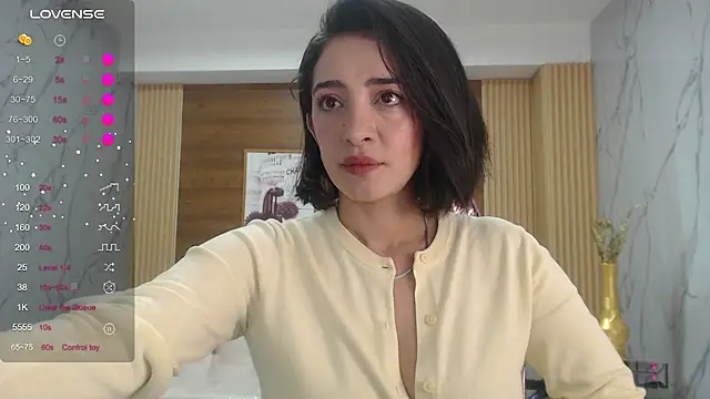 sara lopez s online show from April 16, 2026, 1:56 pm