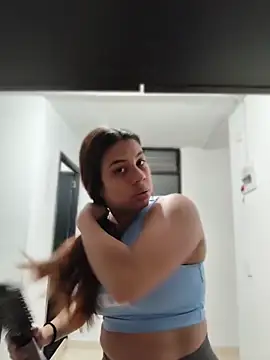 GabyMontenegro online show from April 2, 2026, 12:01 pm