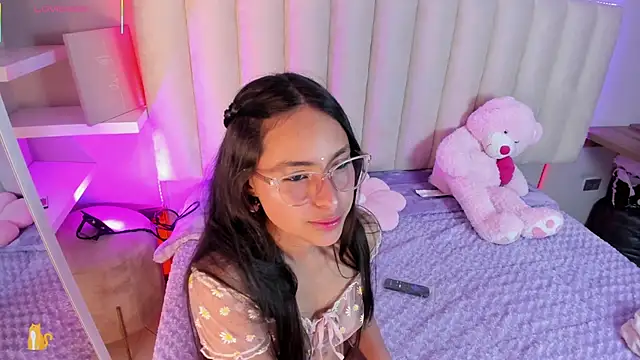 Snapshot of Annie__2 chatting on November 29, 2025, 3:17 am Annie 2 online show from November 29, 2025, 3:17 am