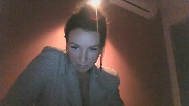 Justnani001 online show from September 17, 2025, 8:44 pm