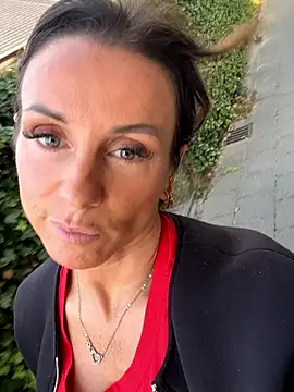 Justnani001 online show from September 21, 2025, 2:55 pm