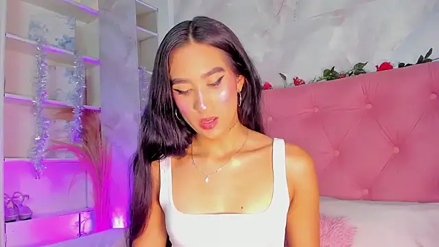 Snapshot of Nicolqueen_ chatting on February 10, 2026, 11:20 am Nicolqueen online show from February 10, 2026, 11:20 am