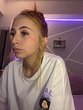 Little ginger online show from October 12, 2025, 10:44 pm