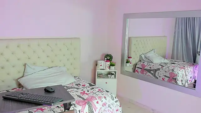 kiity horny  online show from February 19, 2026, 12:57 pm